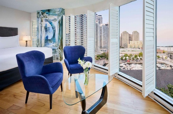 Radisson Blu Toronto Downtown image 18