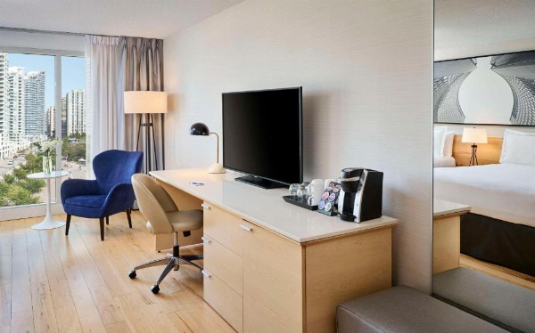 Radisson Blu Toronto Downtown image 23