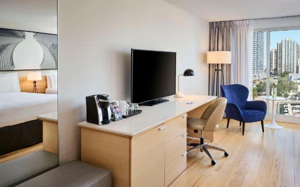 Radisson Blu Toronto Downtown image 26