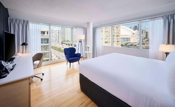 Radisson Blu Toronto Downtown image 30